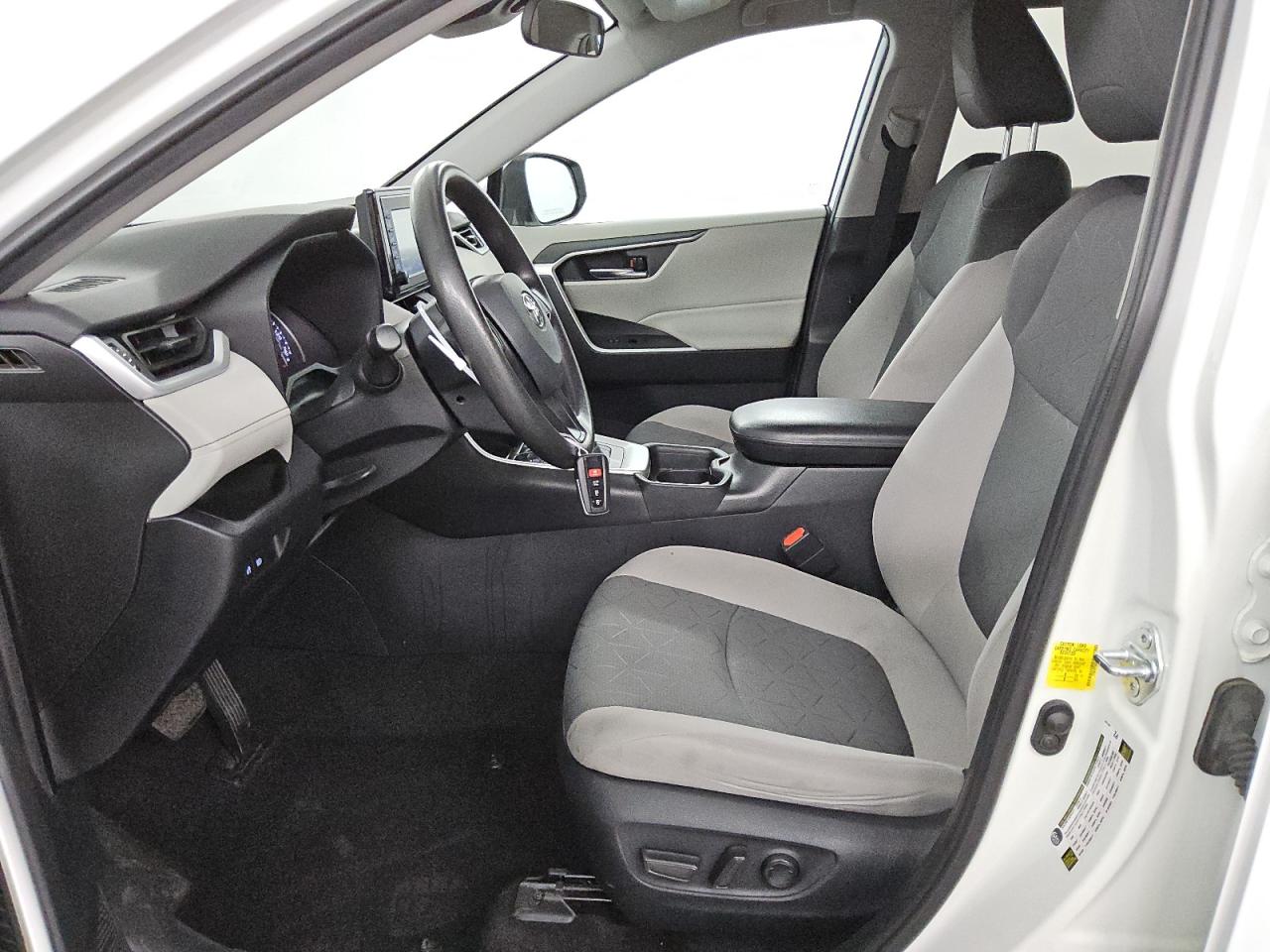 2021 Toyota RAV 4 - Image 7