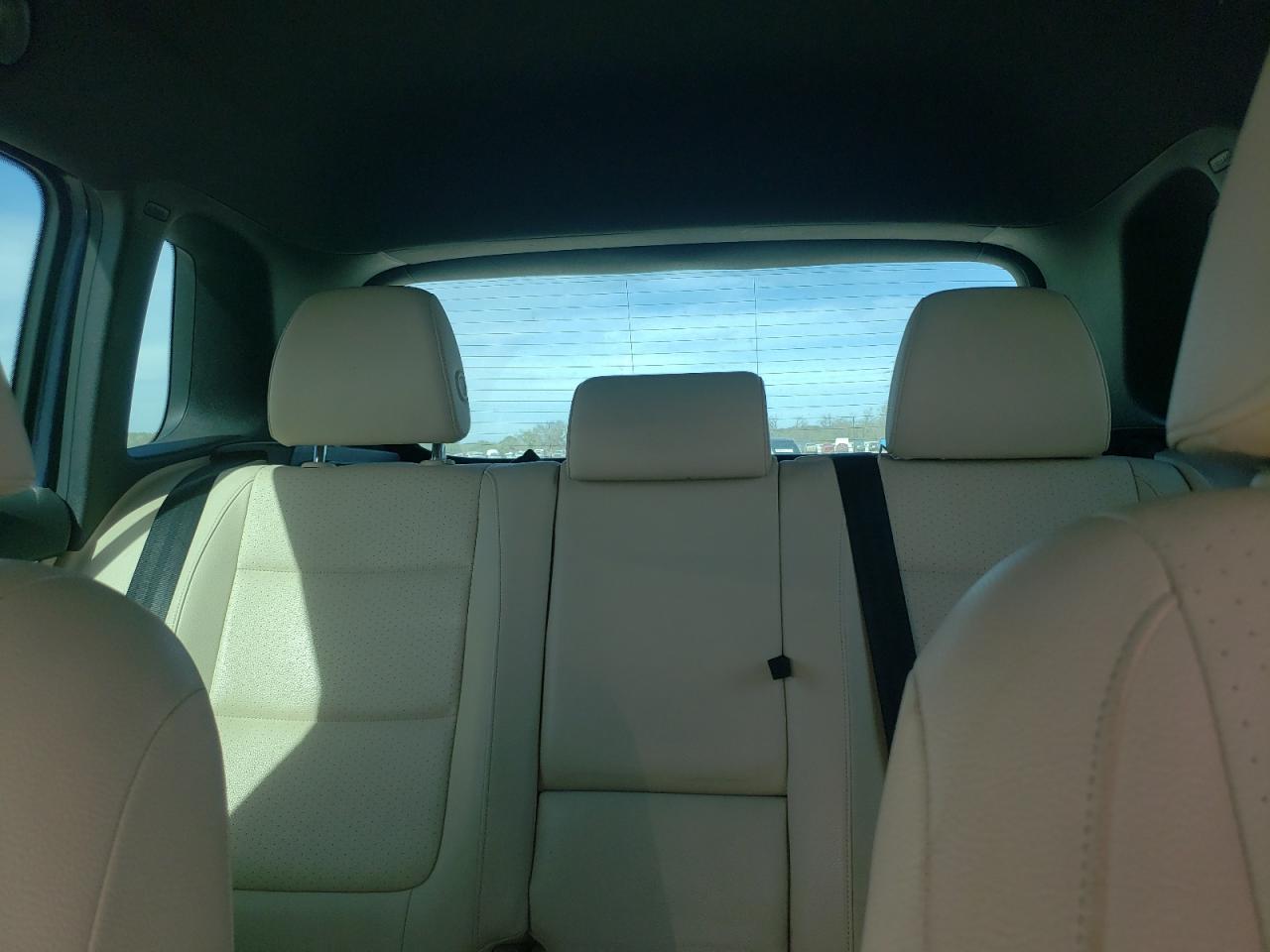 2016 Volkswagen Tiguan - Image 10