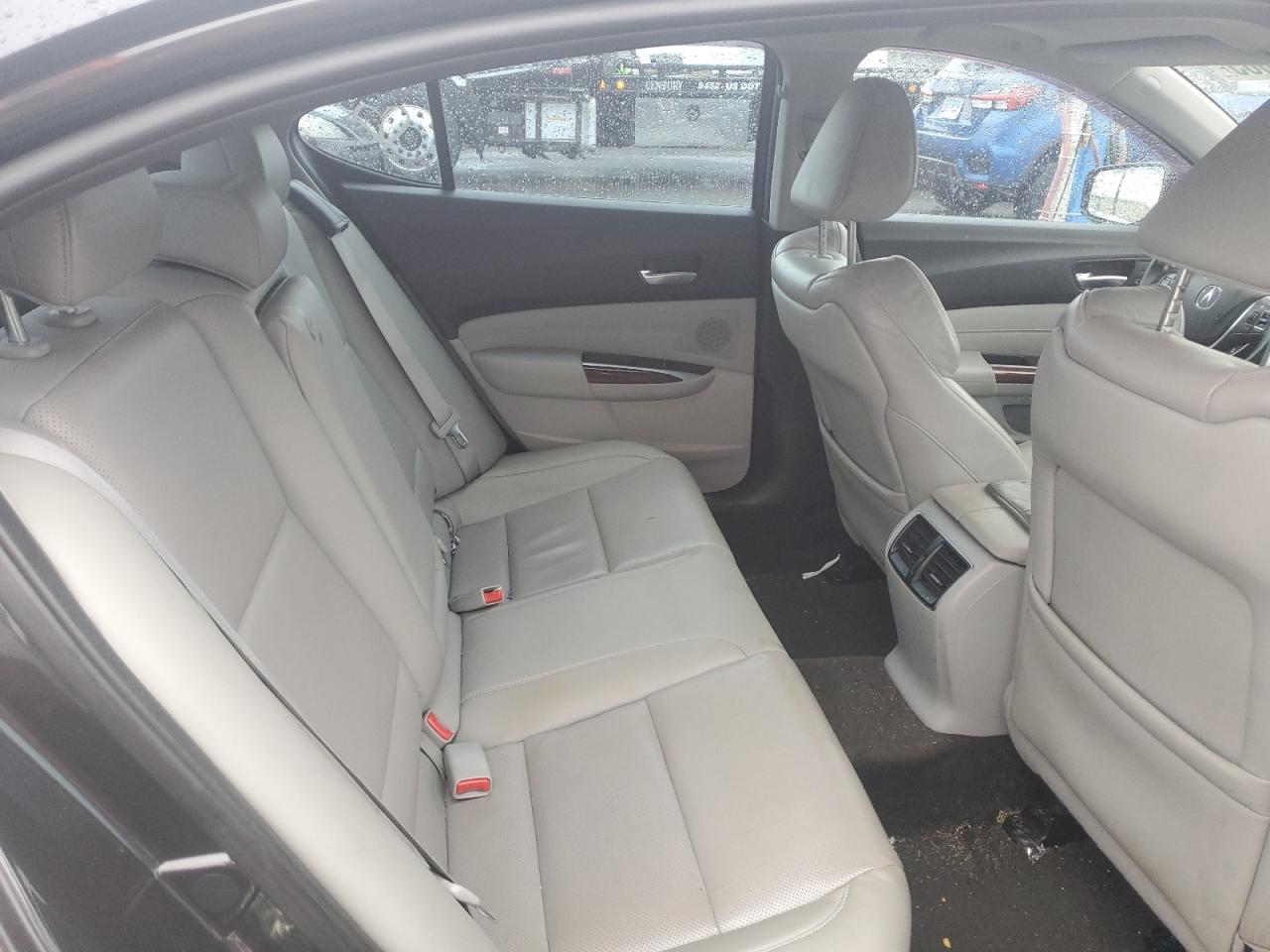 2015 Acura TLX - Image 10