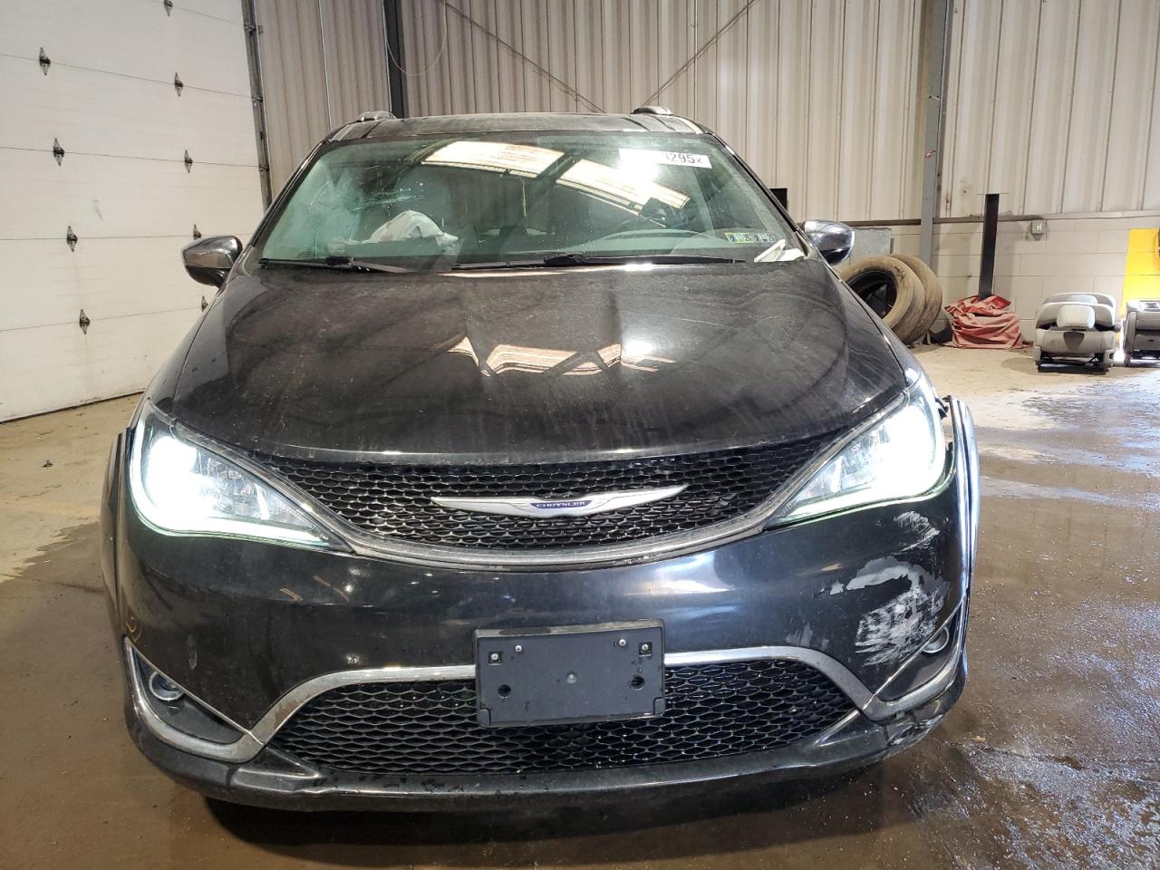 2020 Chrysler Pacifica - Image 5