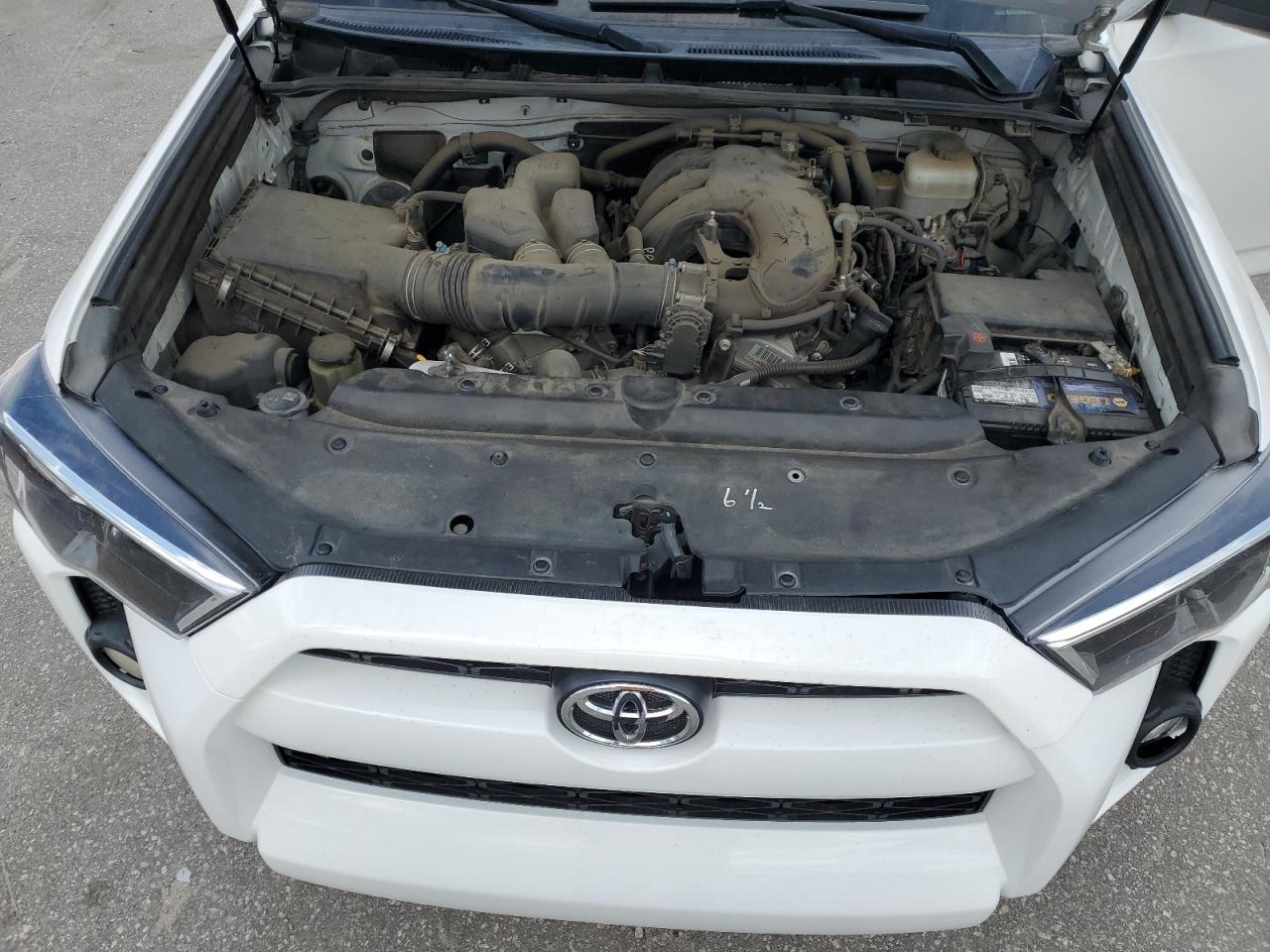 2015 Toyota 4Runner - Image 14