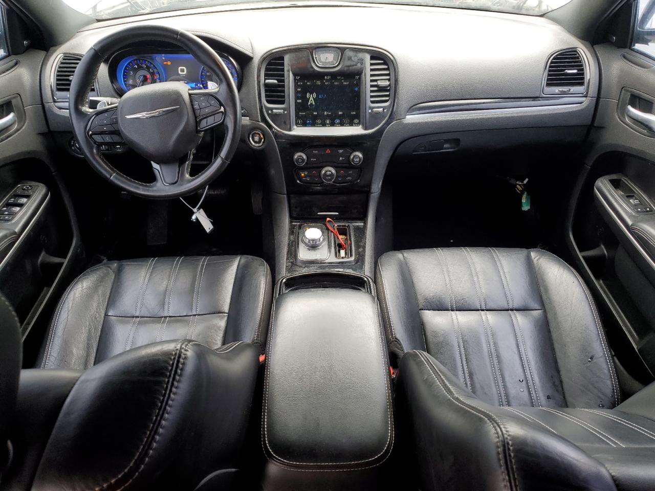 2019 Chrysler 300 - Image 8