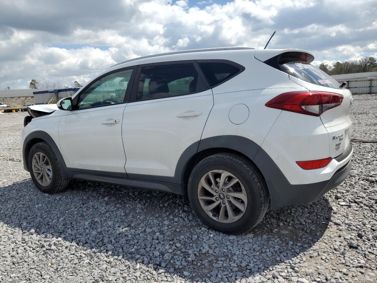 2016 Hyundai Tucson - Image 2