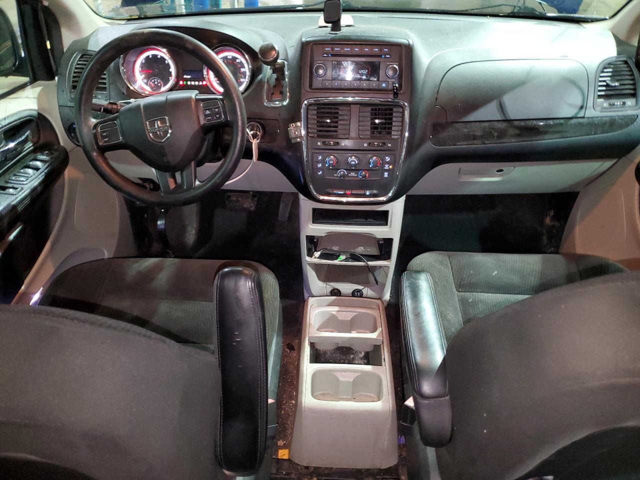 2016 Dodge Caravan - Image 8