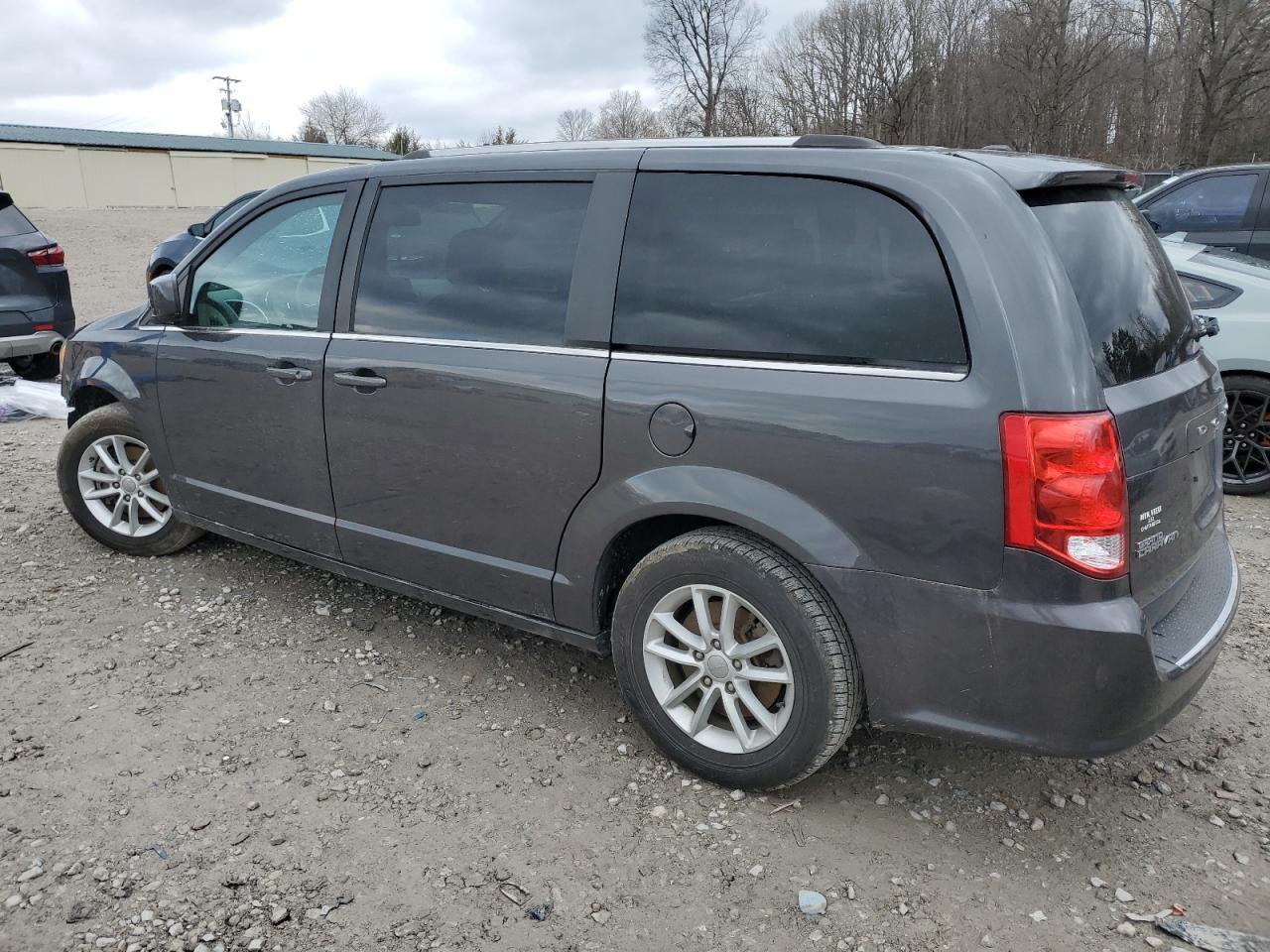 2019 Dodge Caravan - Image 2