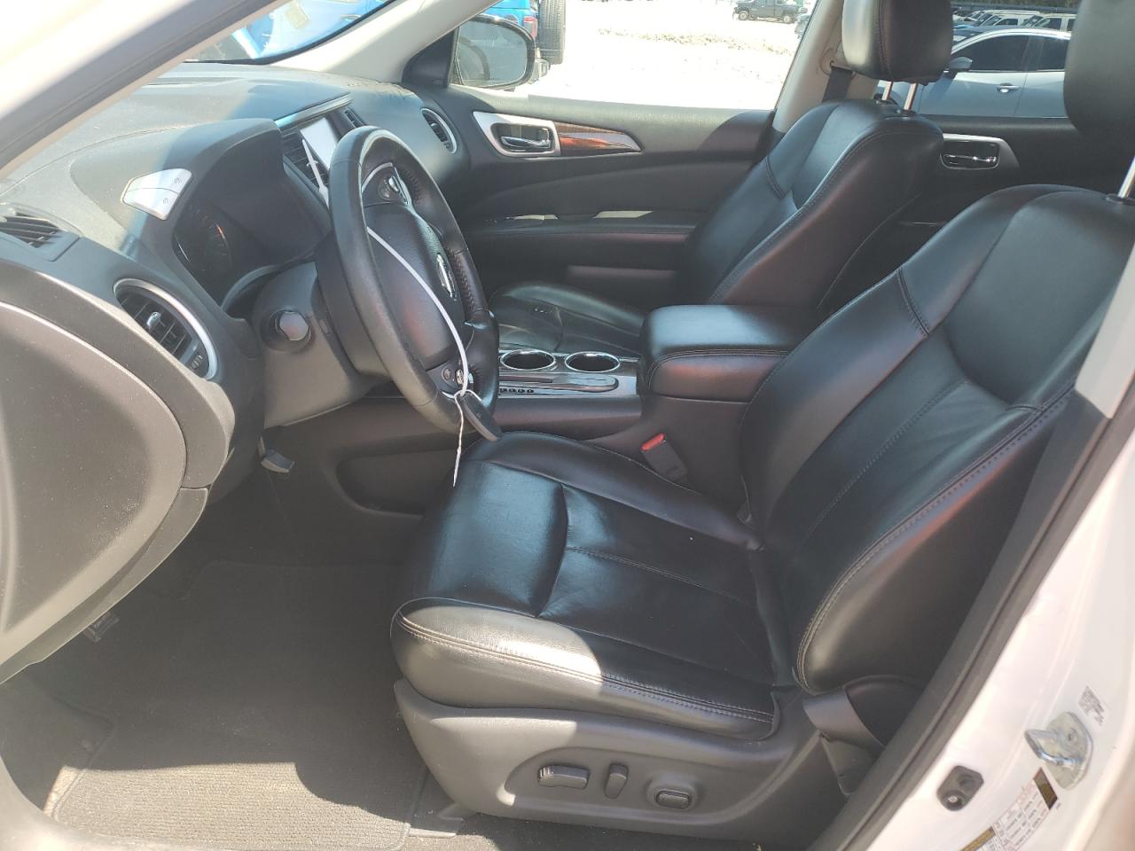 2015 Nissan Pathfinder - Image 7