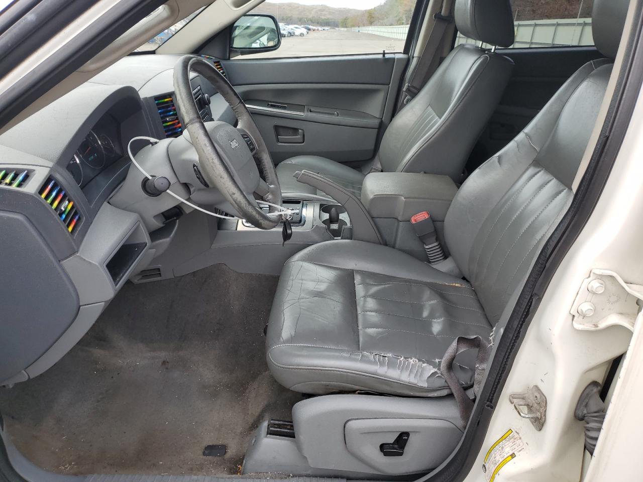 2007 Jeep Grand Cherokee - Image 7