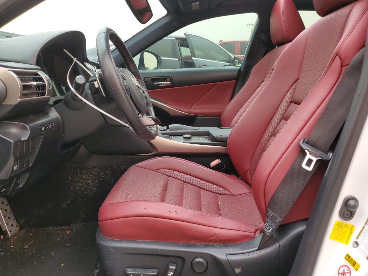 2016 Lexus IS - Image 7