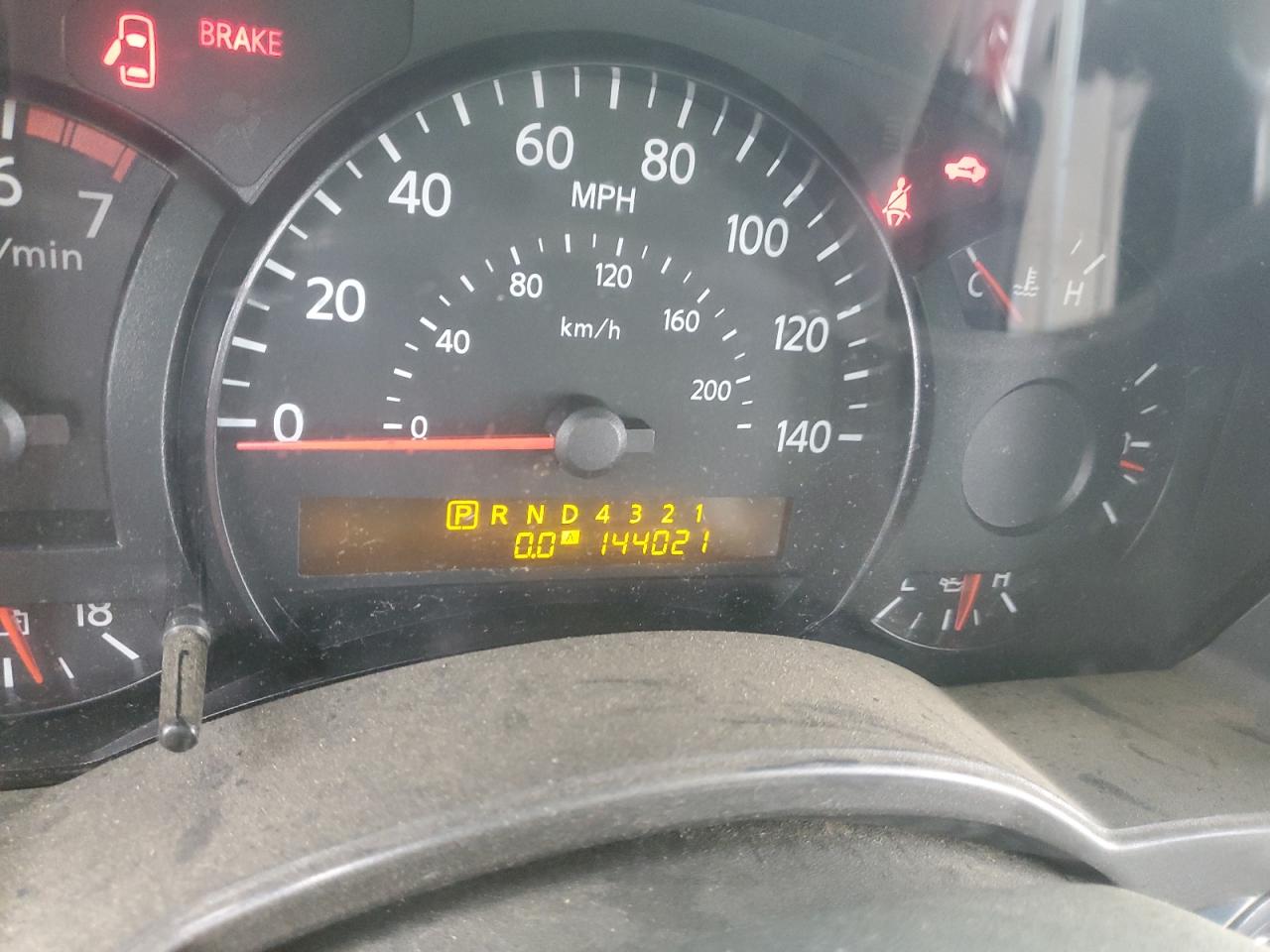 2004 Nissan Titan - Image 9