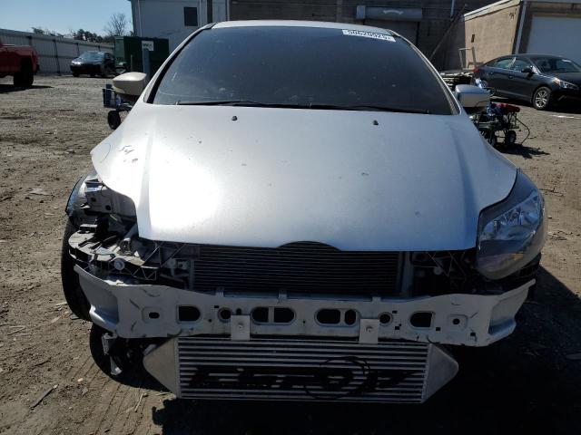 Hatchbacks FORD FOCUS 2014 Srebrny