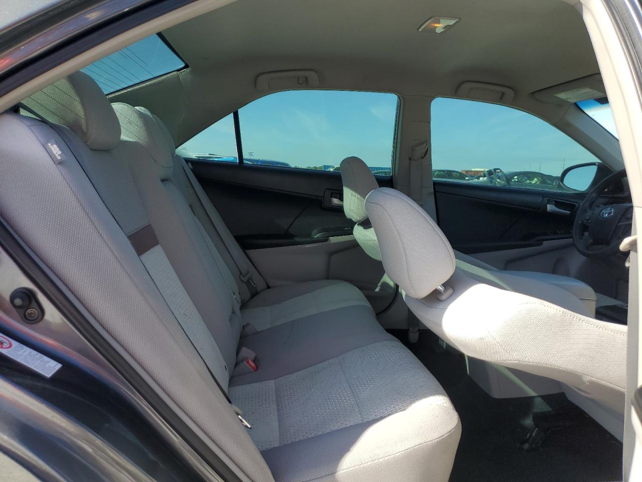 2012 Toyota Camry - Image 10