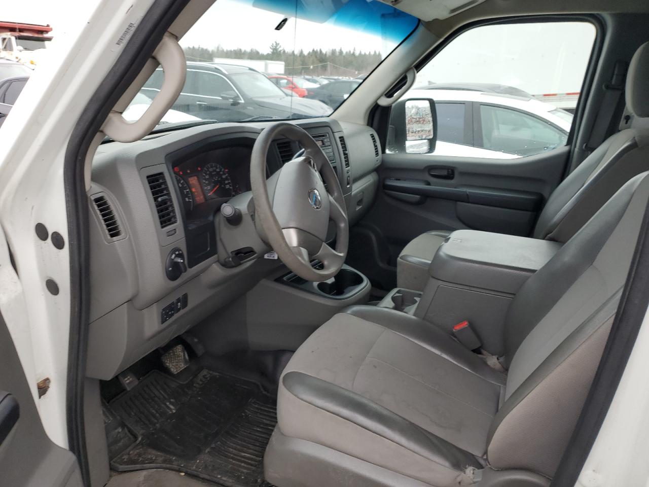 2015 Nissan NV - Image 7