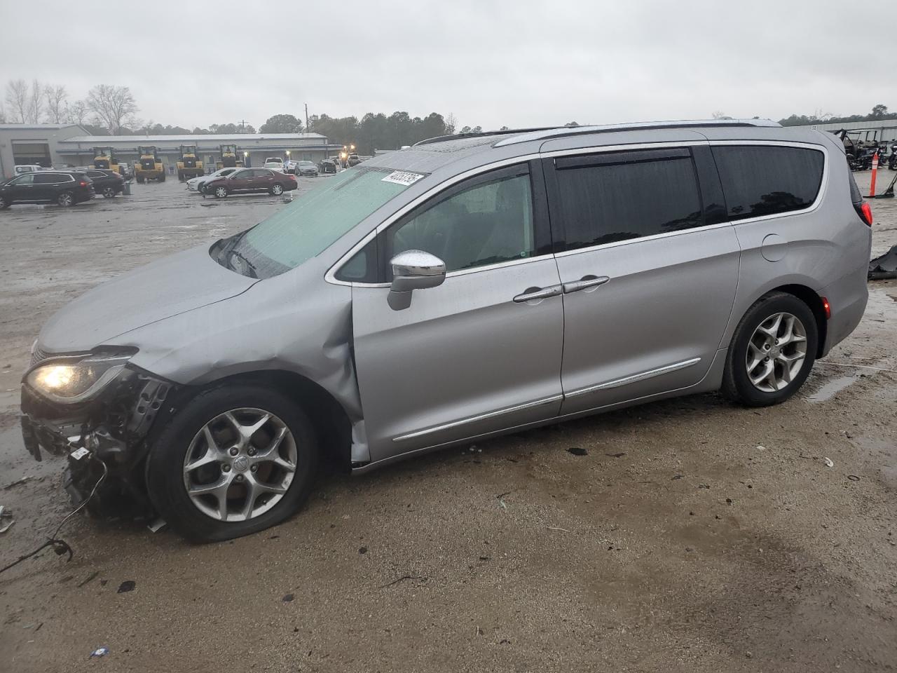 2018 Chrysler Pacifica - Image 1