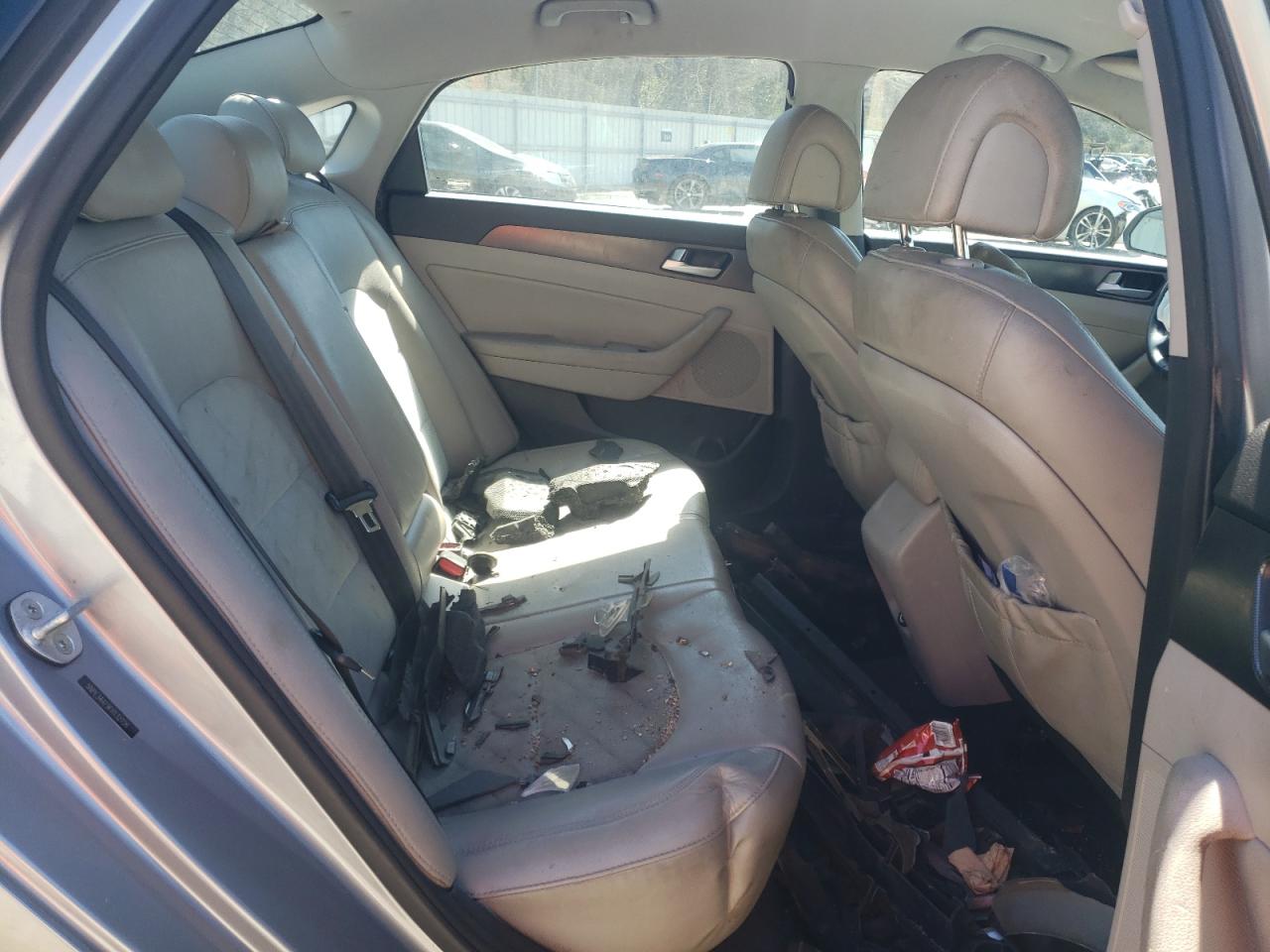 2015 Hyundai Sonata - Image 10