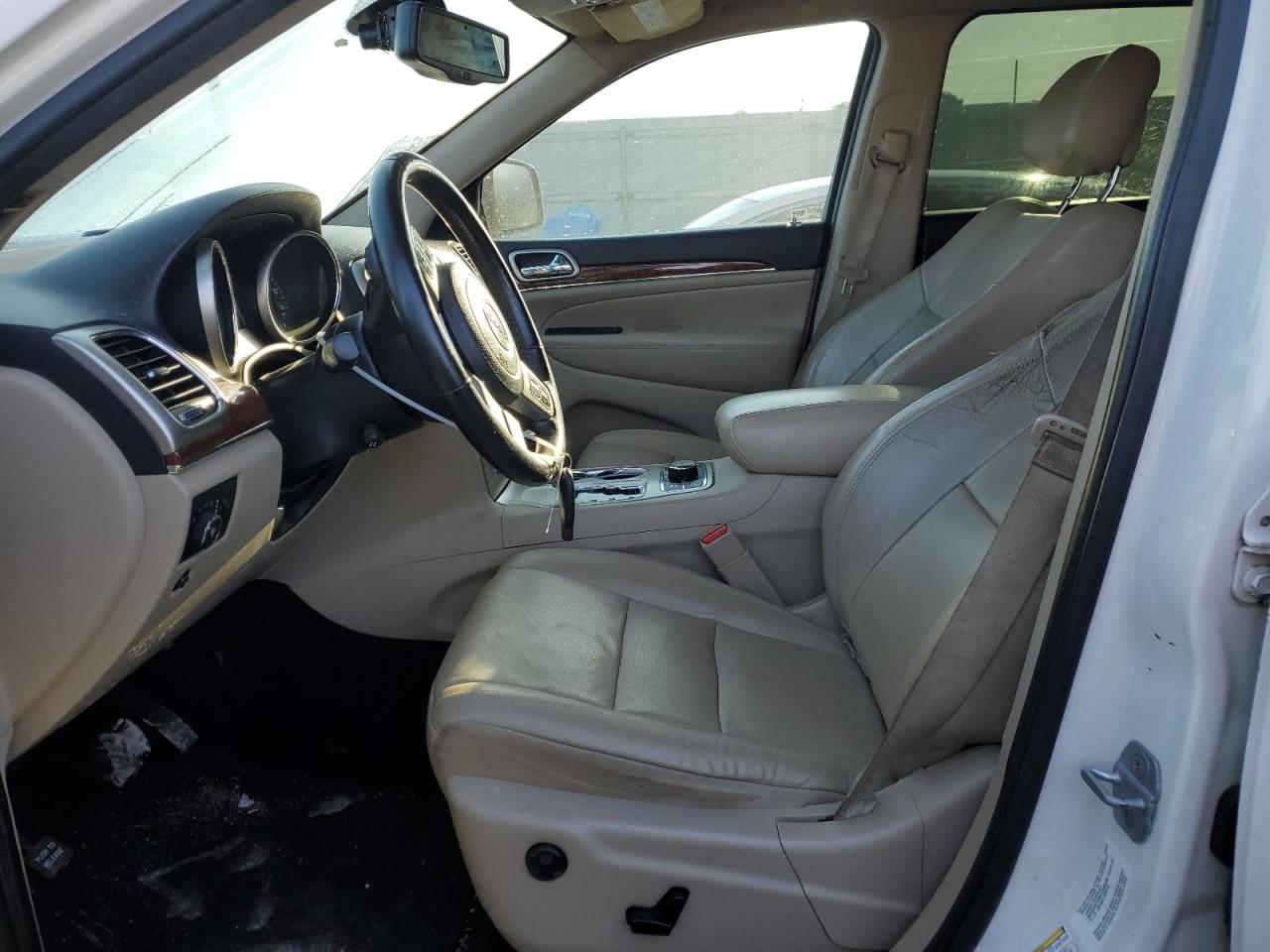 2011 Jeep Grand Cherokee - Image 7