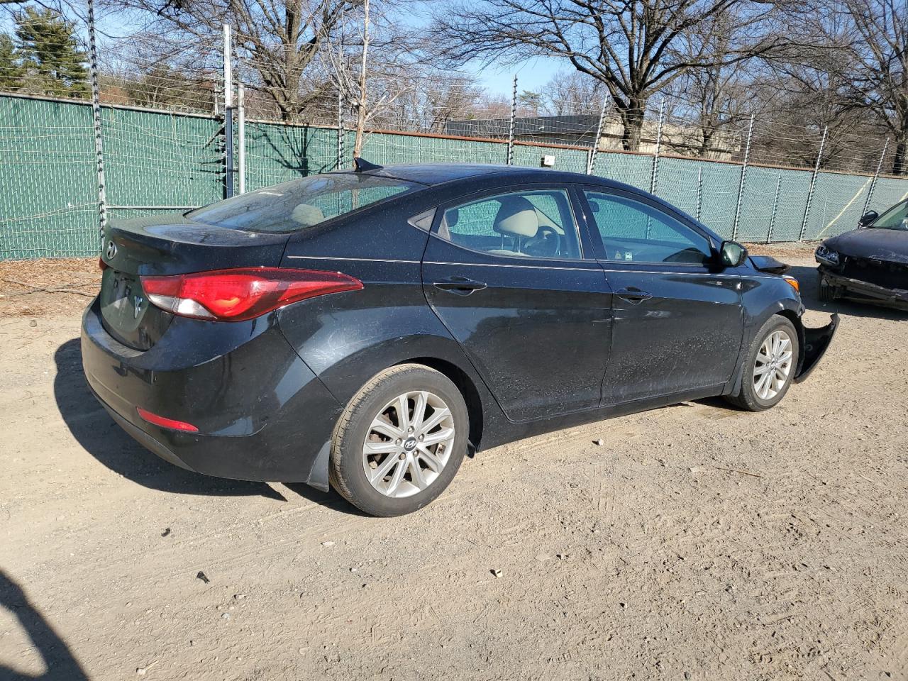 2015 Hyundai Elantra - Image 3