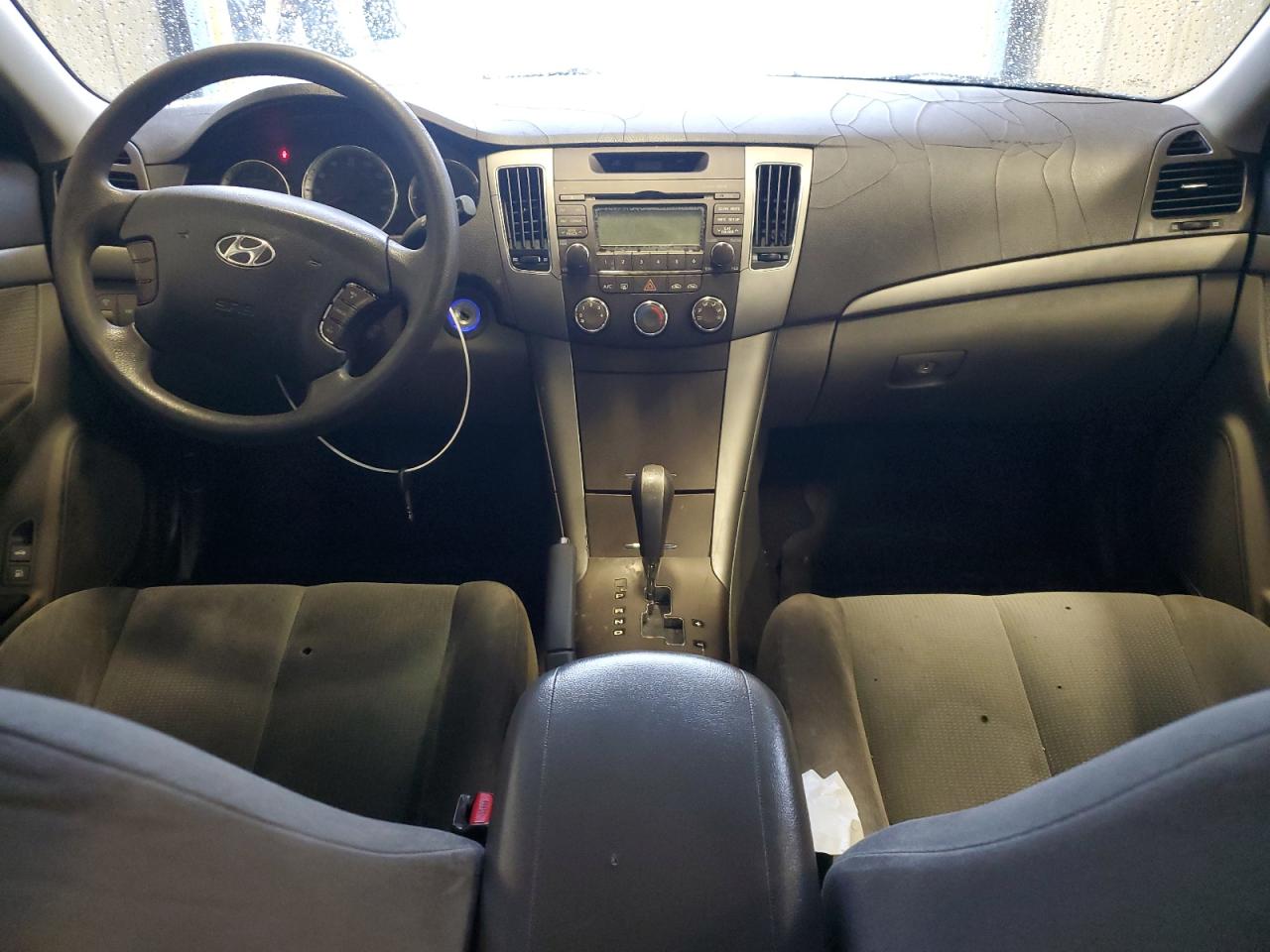 2009 Hyundai Sonata - Image 8
