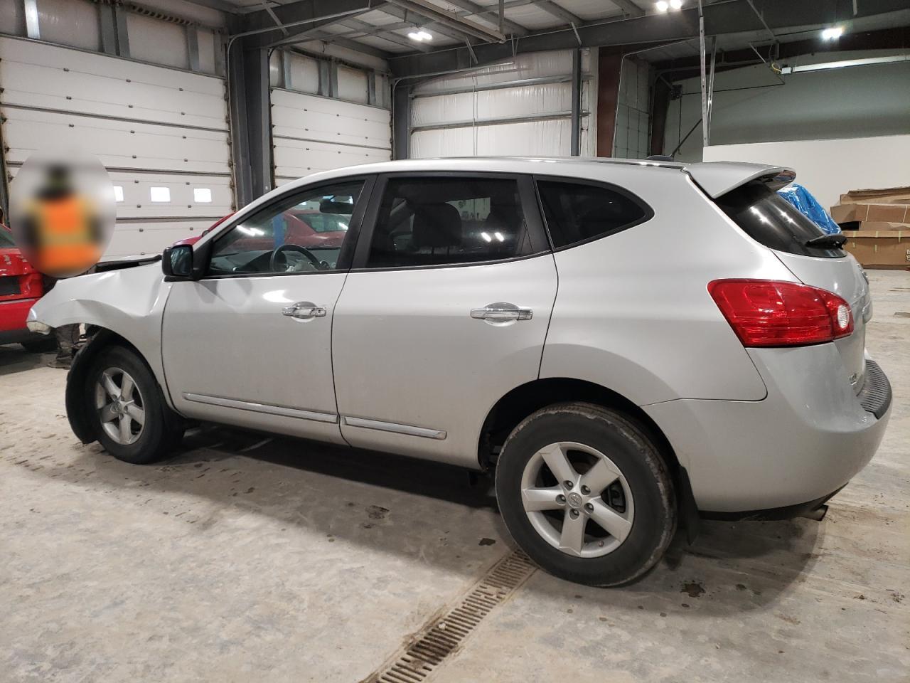 2012 Nissan Rogue - Image 2