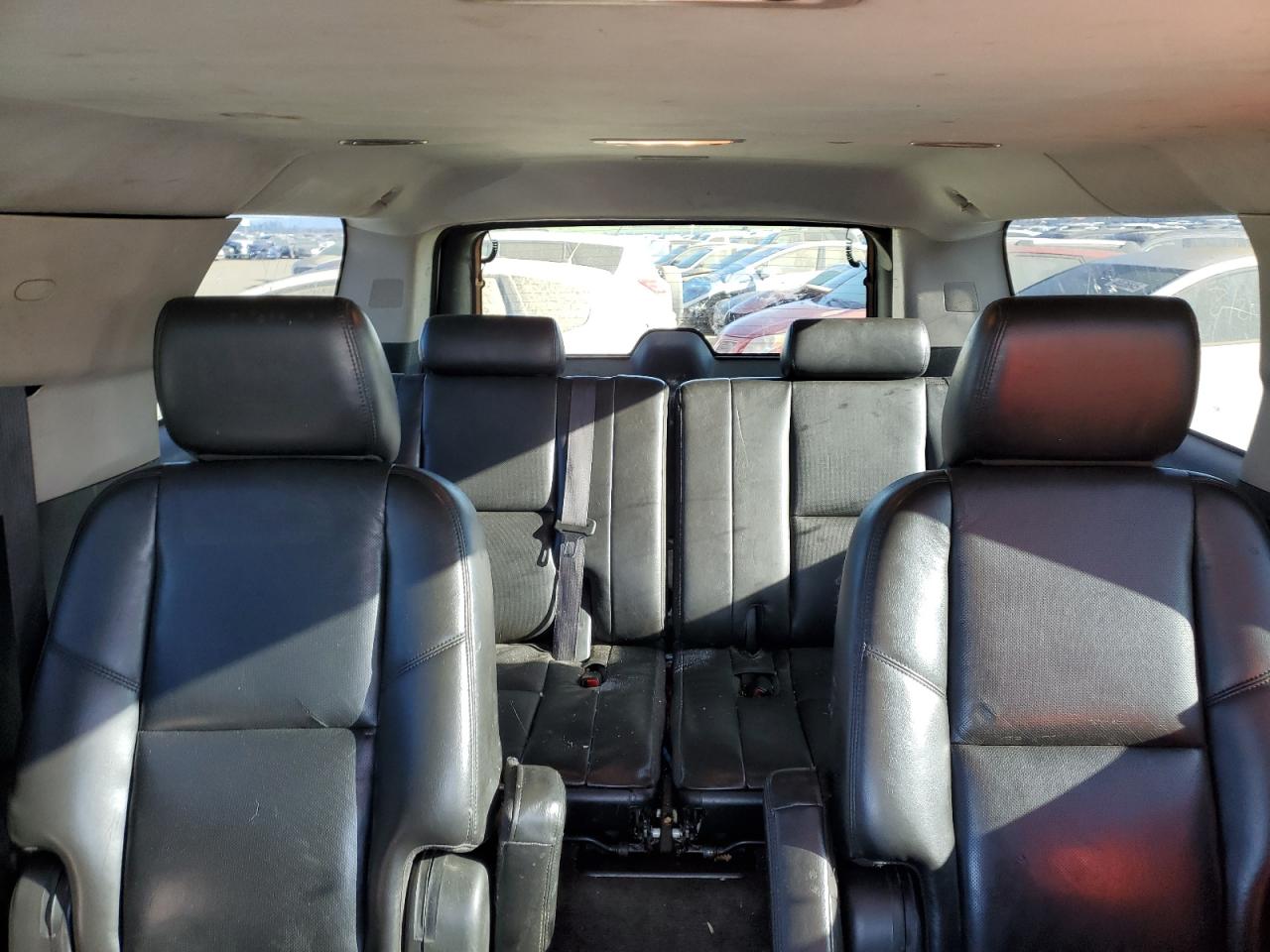 2011 GMC Yukon - Image 10