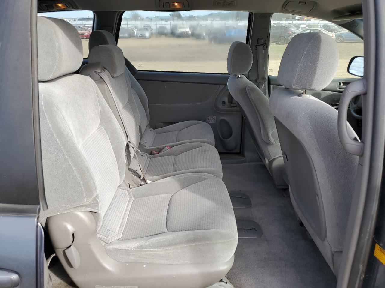 2007 Toyota Sienna - Image 12