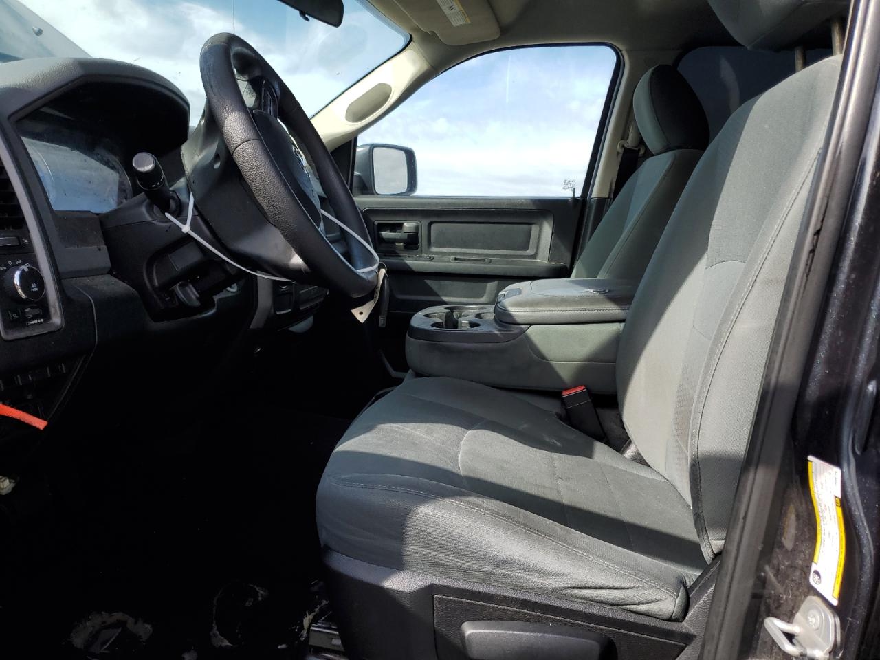 2015 RAM 1500 - Image 7