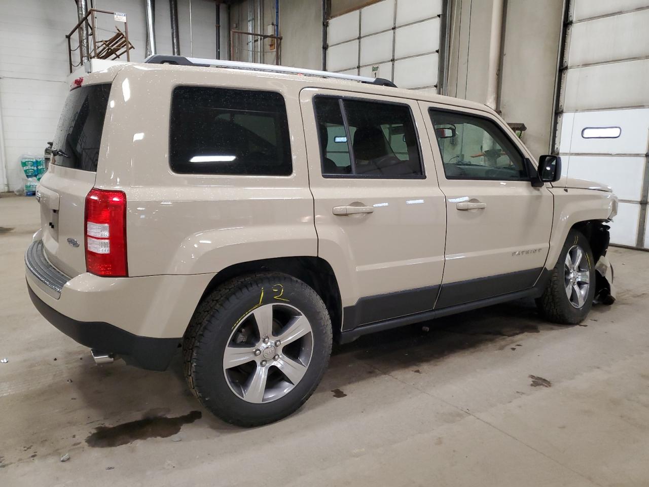 2017 Jeep Liberty (Patriot) - Image 3