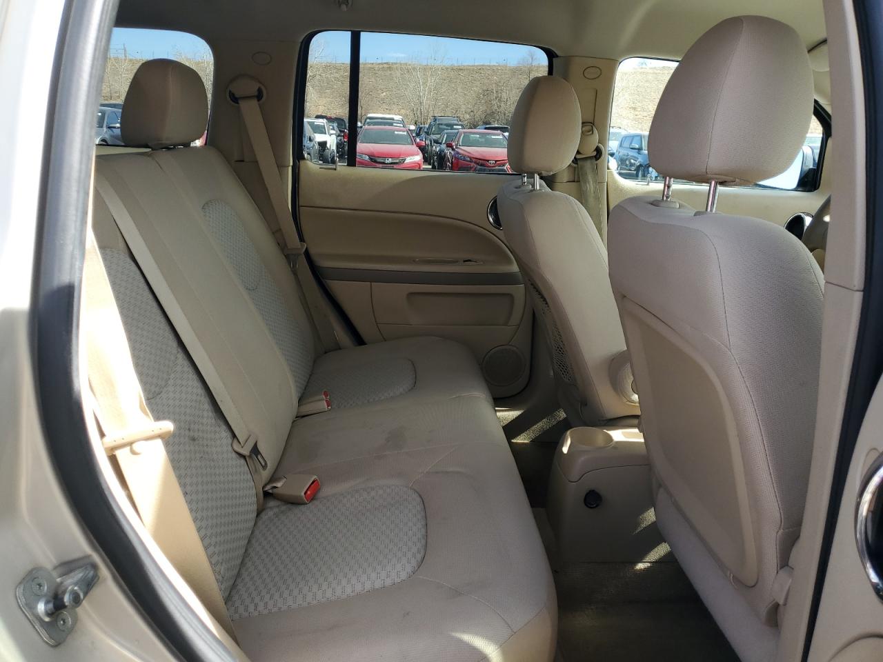 2009 Chevrolet HHR - Image 11