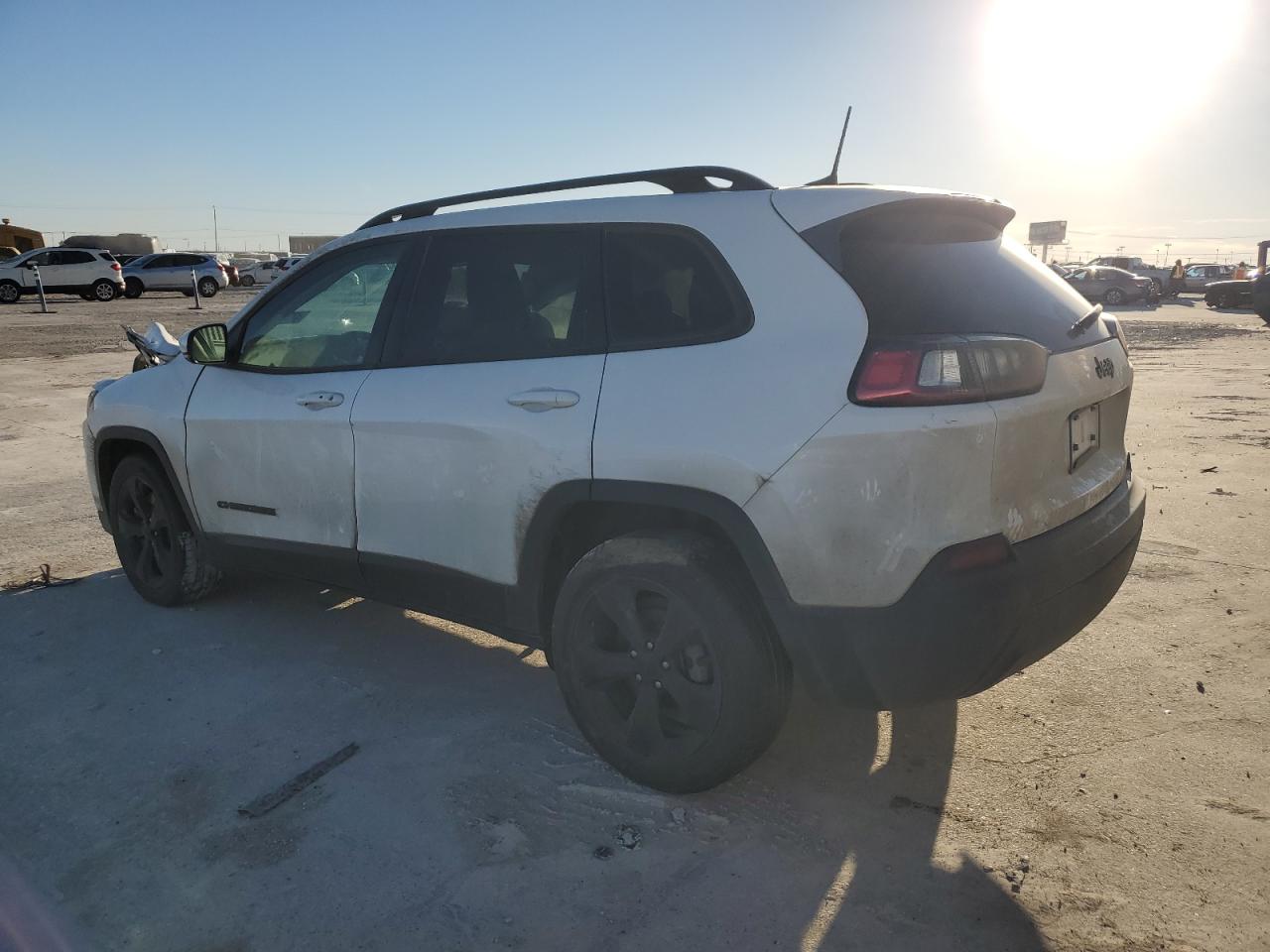 2019 Jeep Cherokee - Image 2