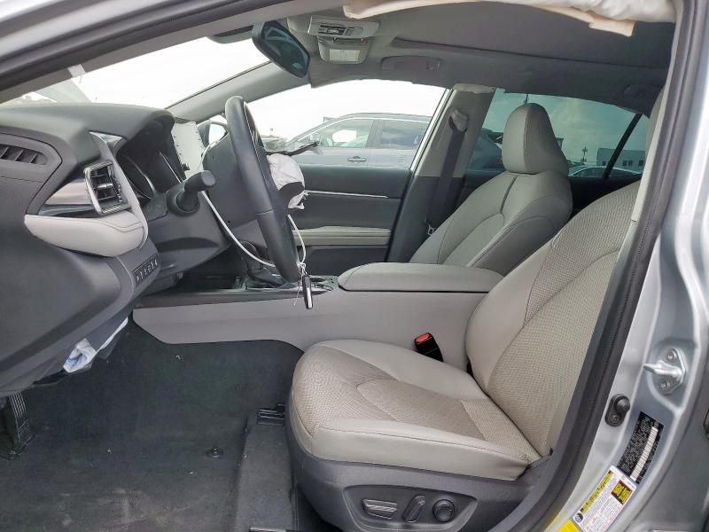  TOYOTA CAMRY 2023 Srebrny