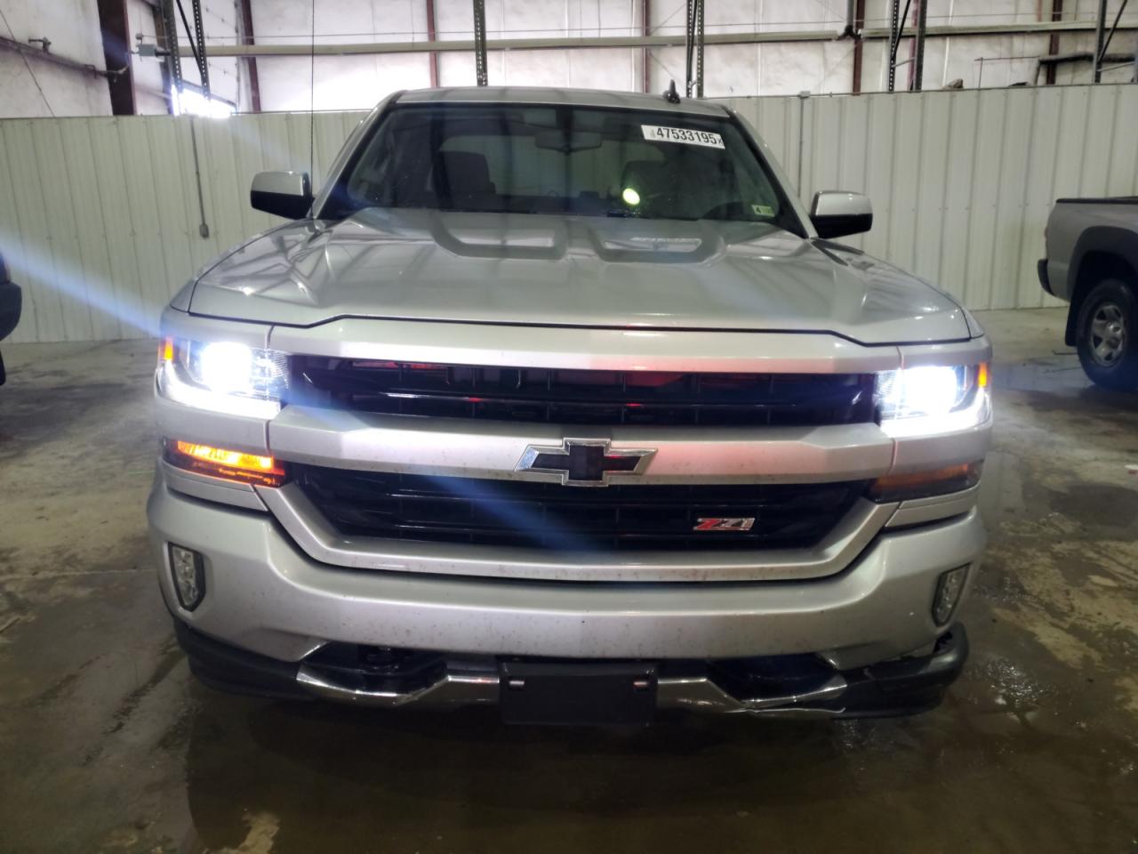 2017 Chevrolet Silverado - Image 5