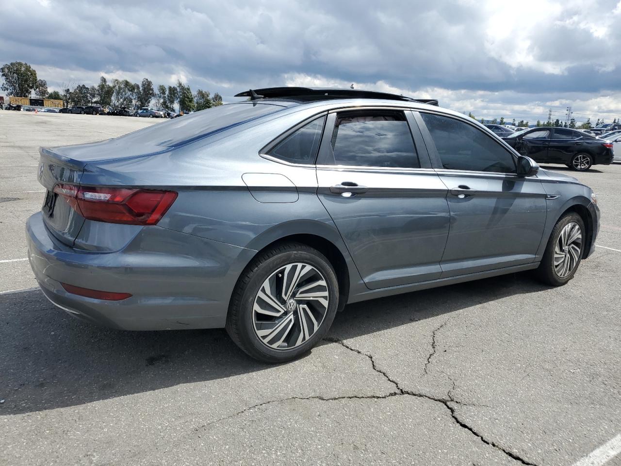 2020 Volkswagen Jetta - Image 3
