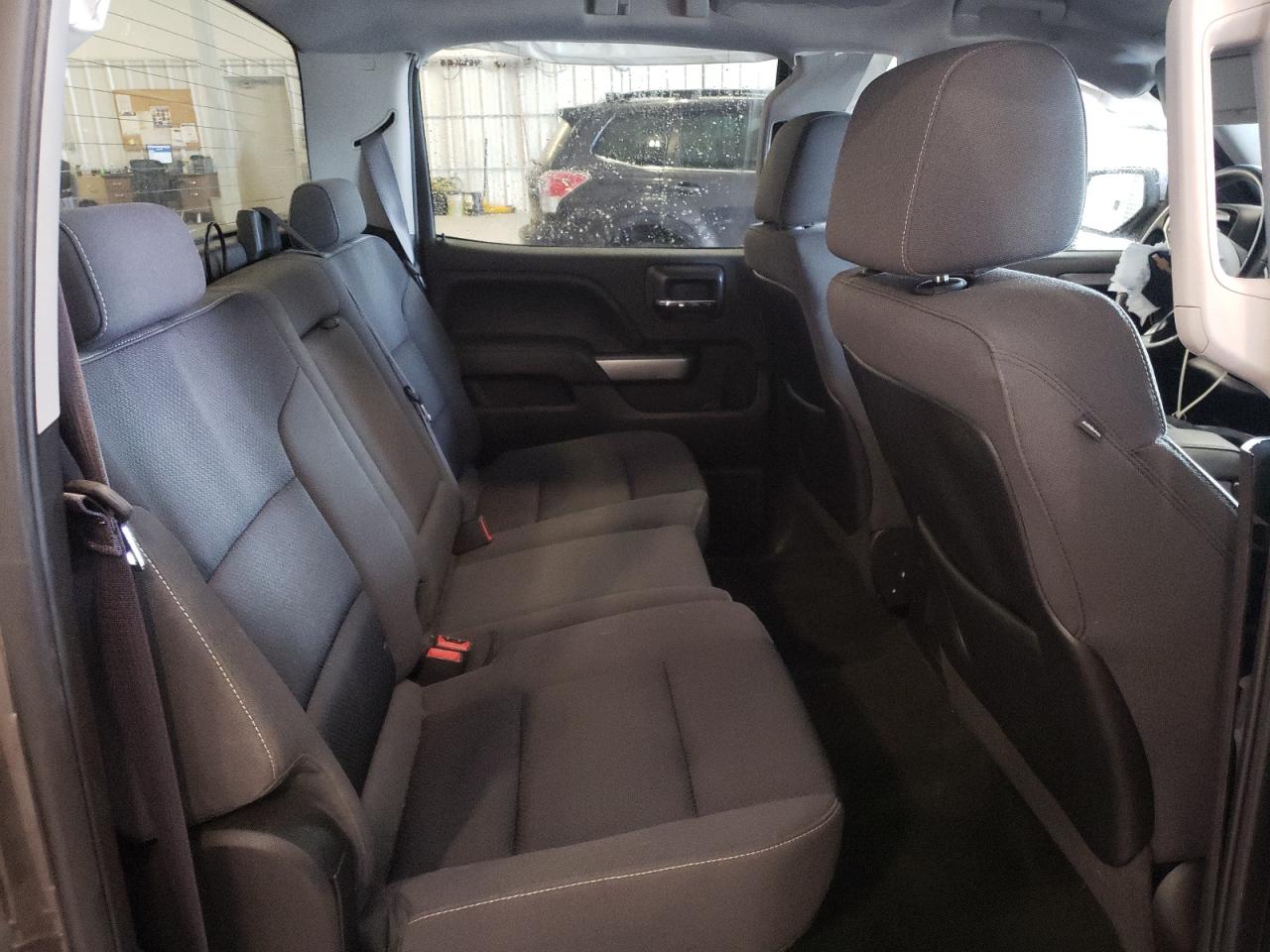 2015 Chevrolet Silverado - Image 10