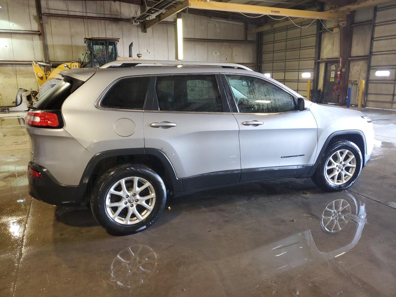 2014 Jeep Grand Cherokee - Image 3