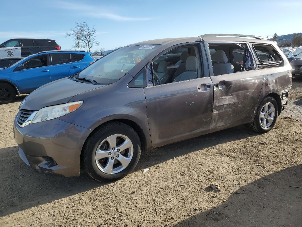 2013 Toyota Sienna - Image 1
