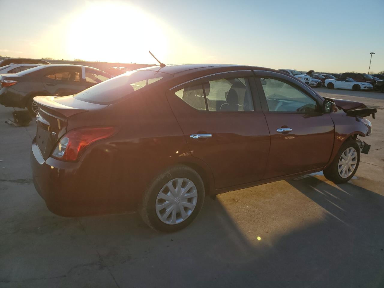 2019 Nissan Versa - Image 3