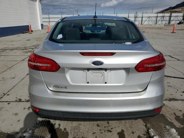  FORD FOCUS 2017 Silver