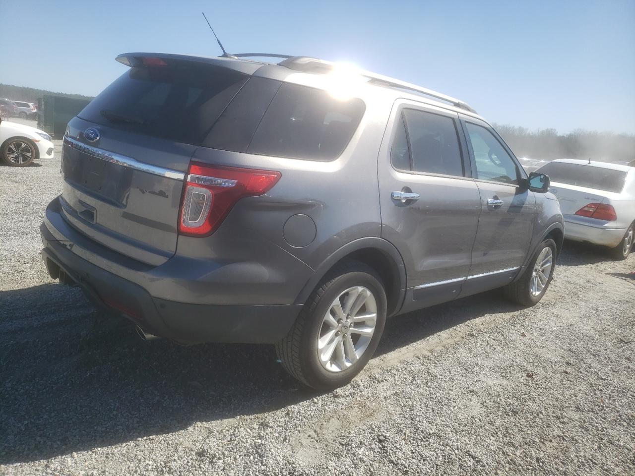 2011 Ford Explorer - Image 3