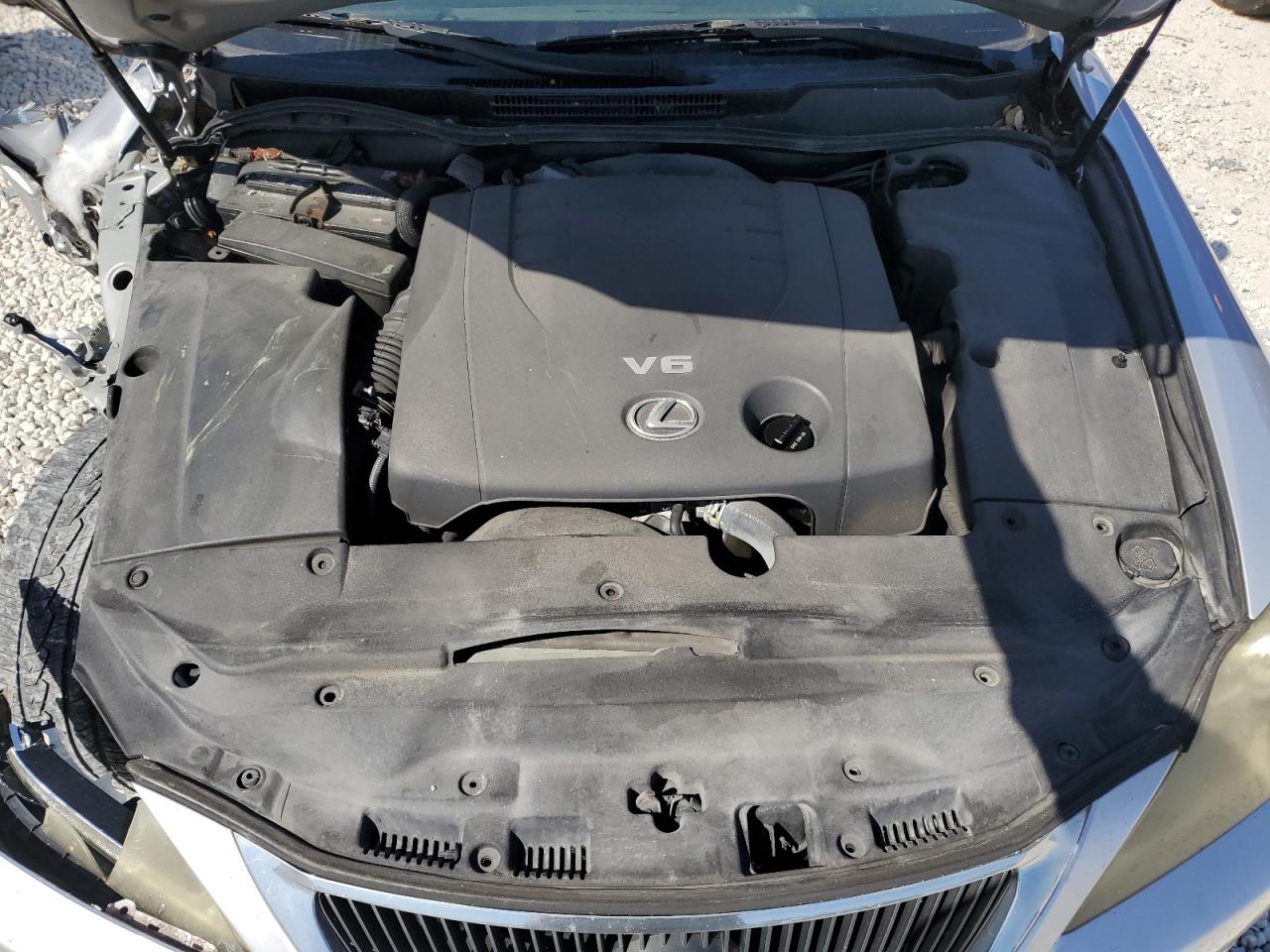 2012 Lexus IS - Image 13