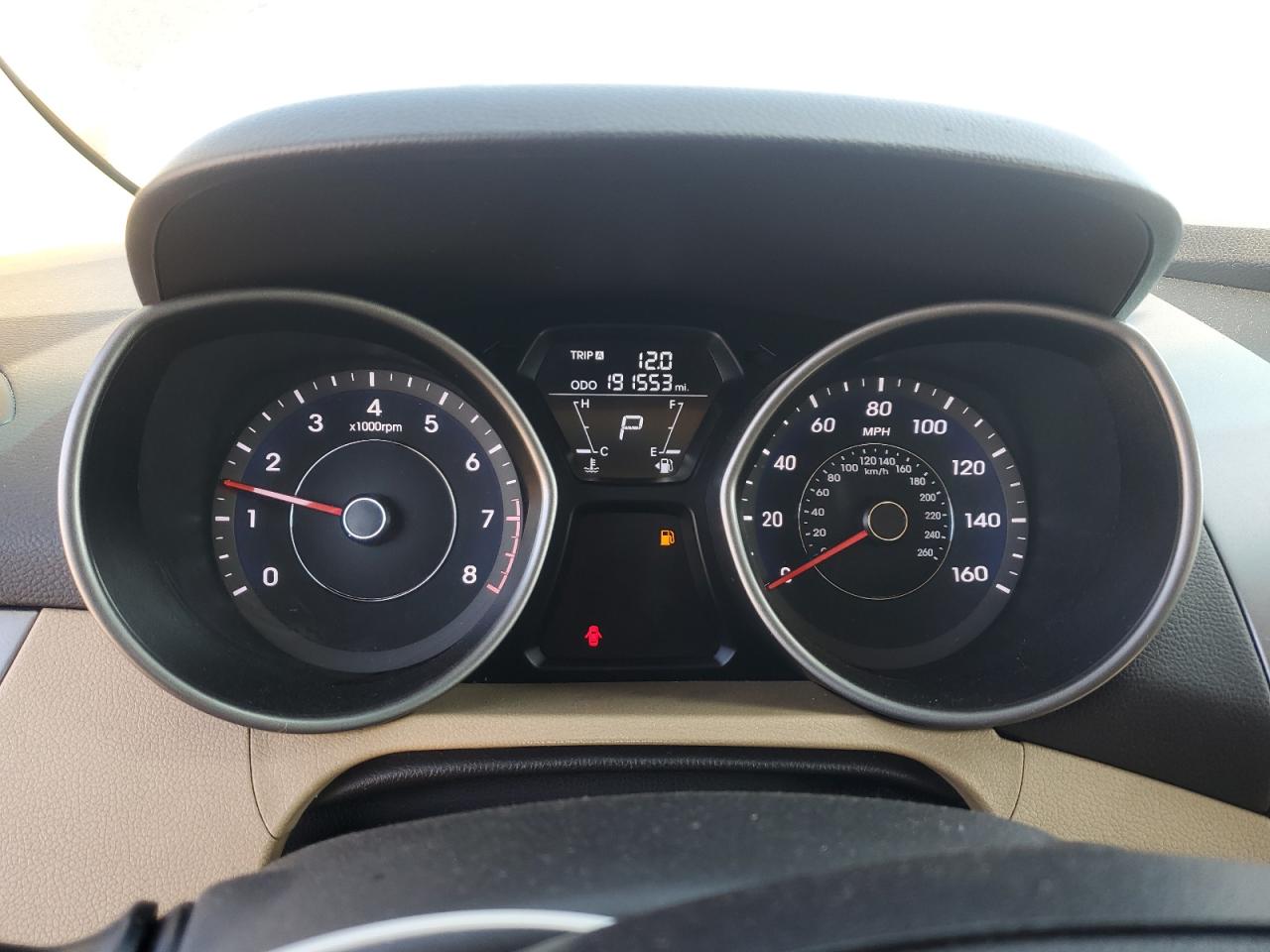 2013 Hyundai Elantra - Image 9