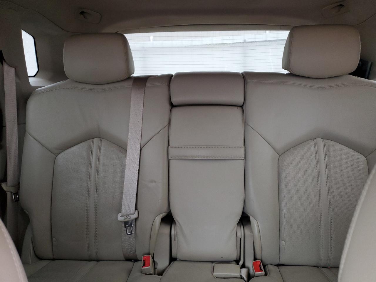 2010 Cadillac SRX - Image 10