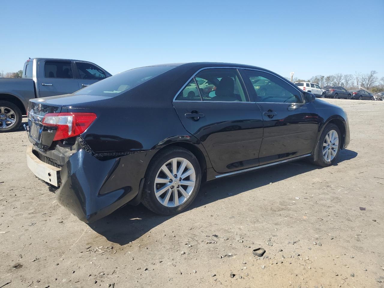2014 Toyota Camry - Image 3