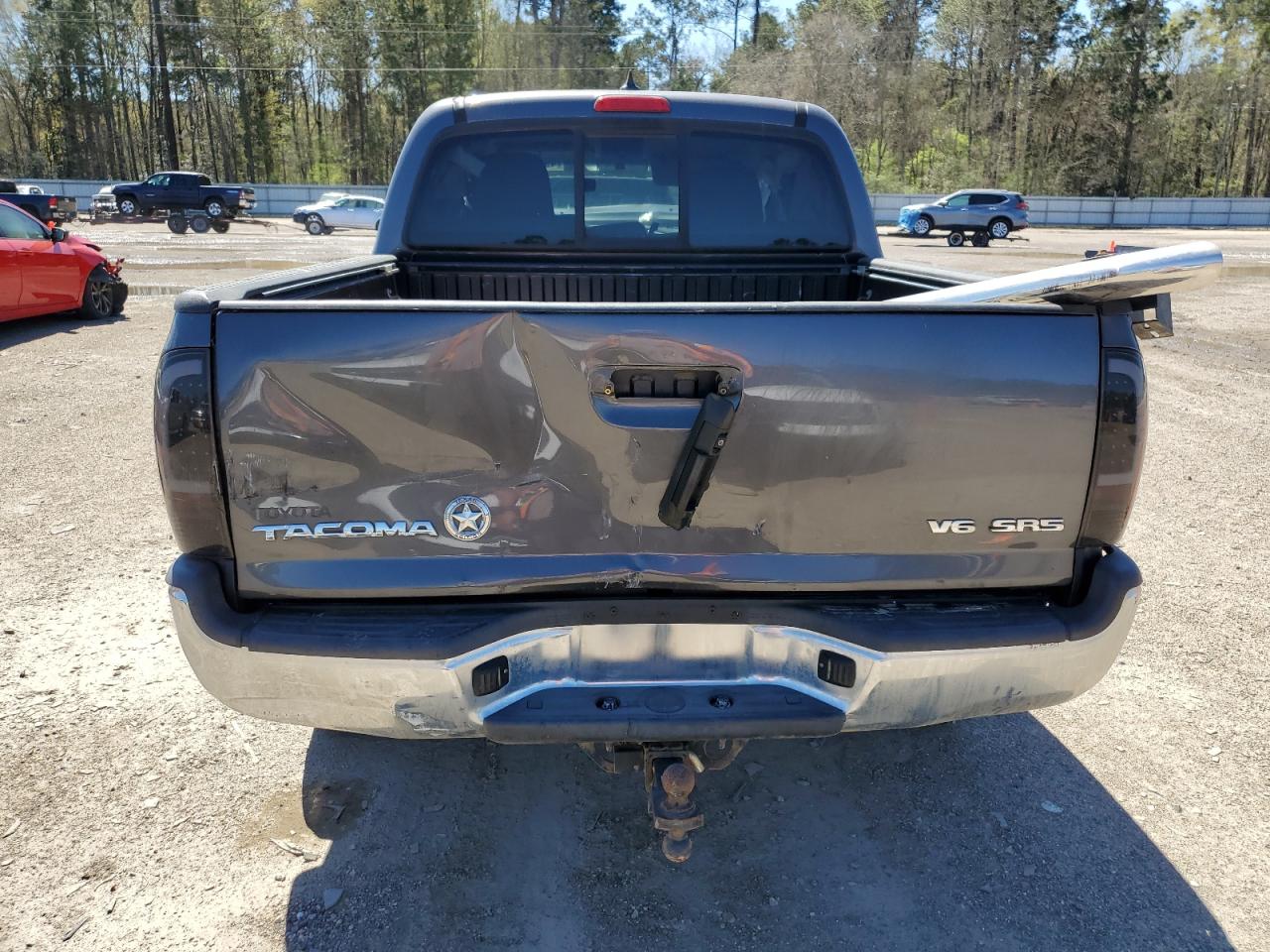 2015 Toyota Tacoma - Image 6