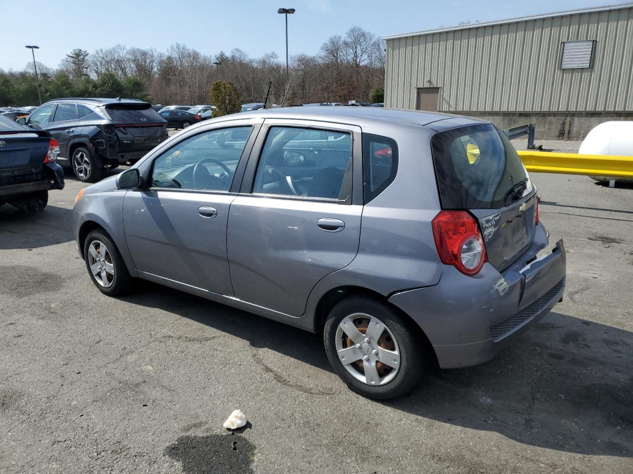 2011 Chevrolet Aveo - Image 2
