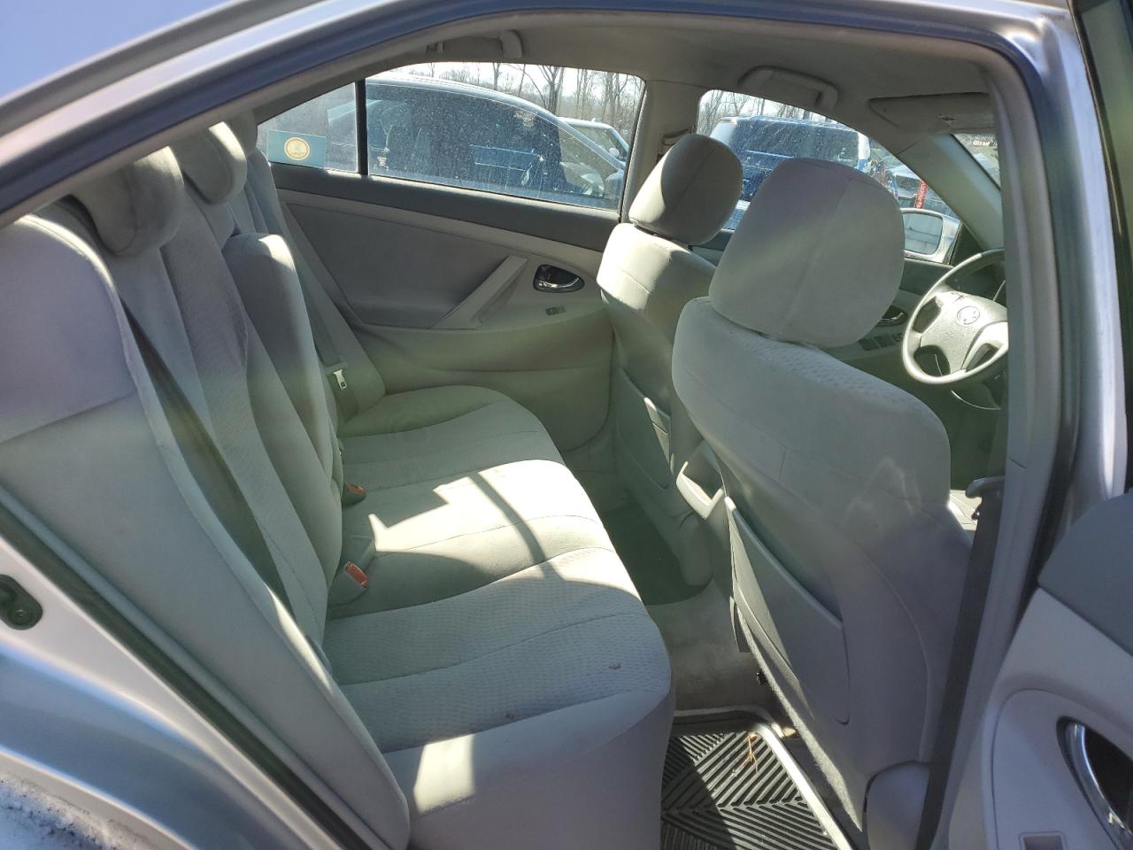 2011 Toyota Camry - Image 10