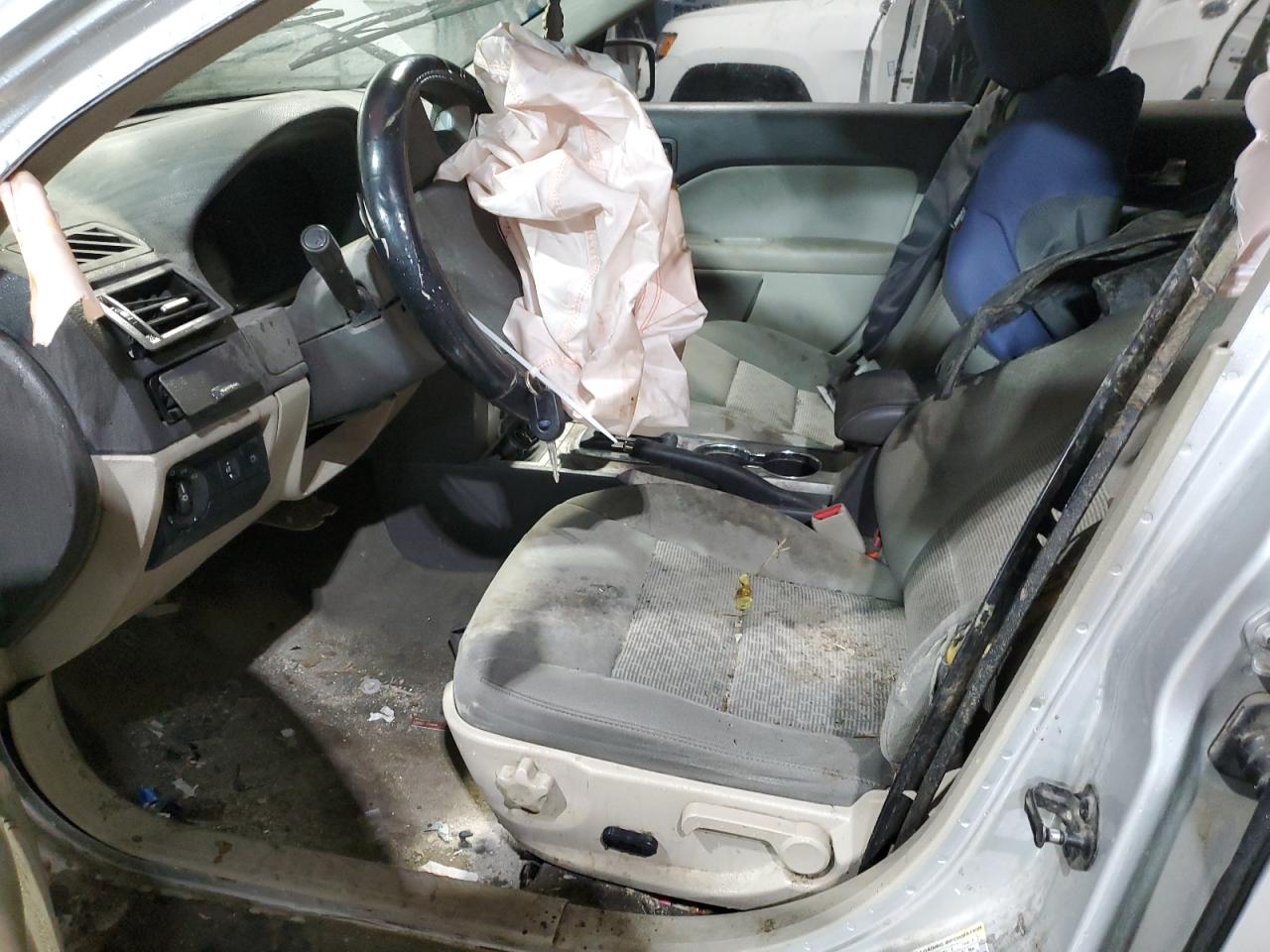 2010 Ford Fusion - Image 7