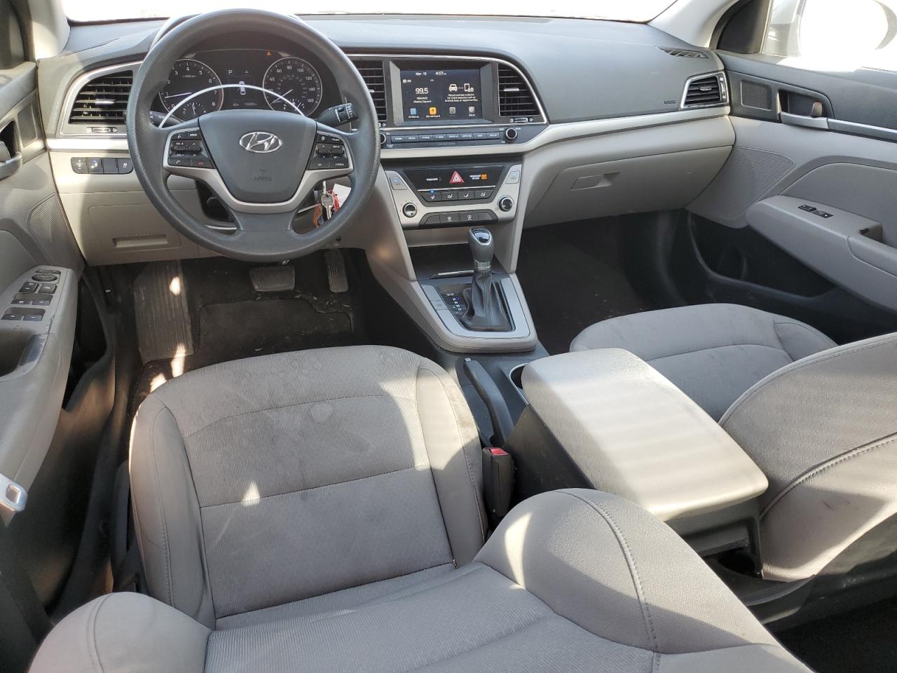 2018 Hyundai Elantra - Image 8