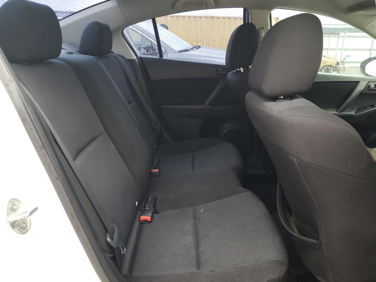 2010 Mazda 3 - Image 10