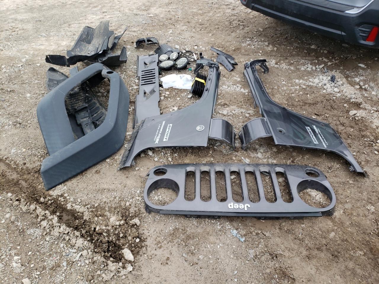2018 Jeep Wrangler - Image 12