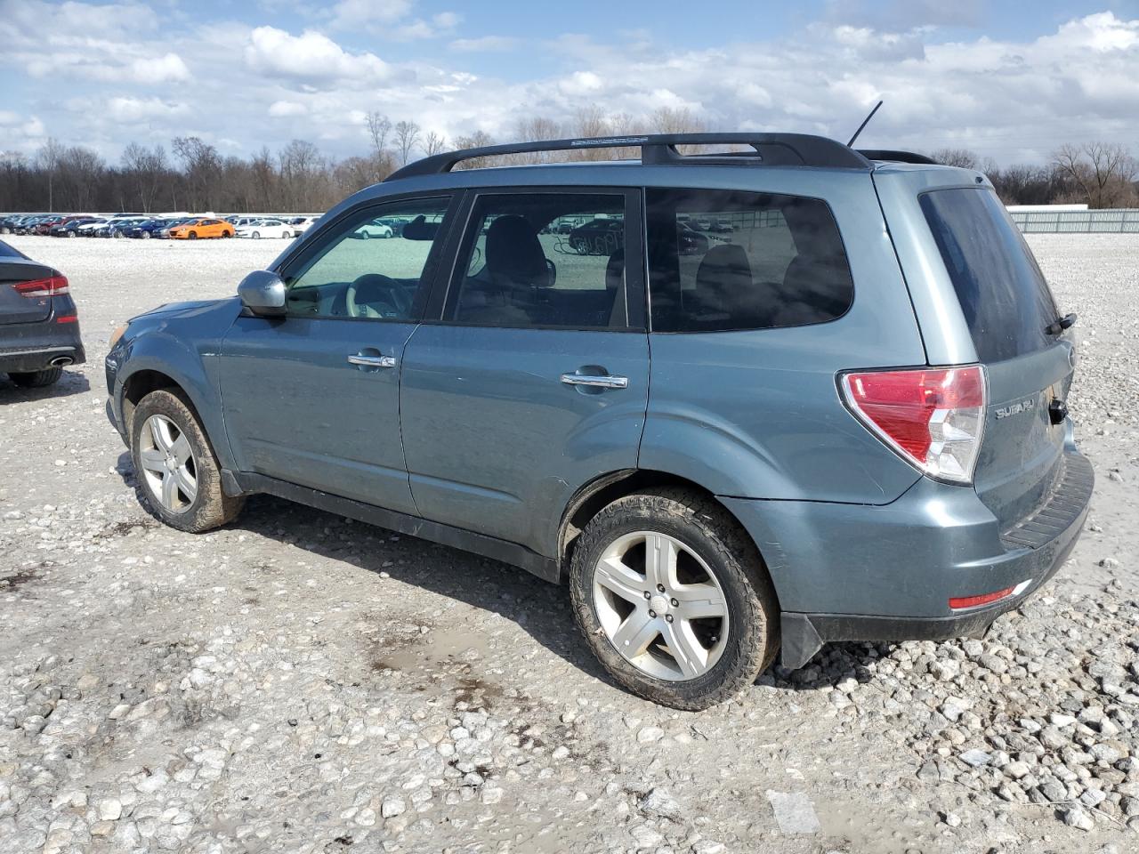 2009 Subaru Forester - Image 2