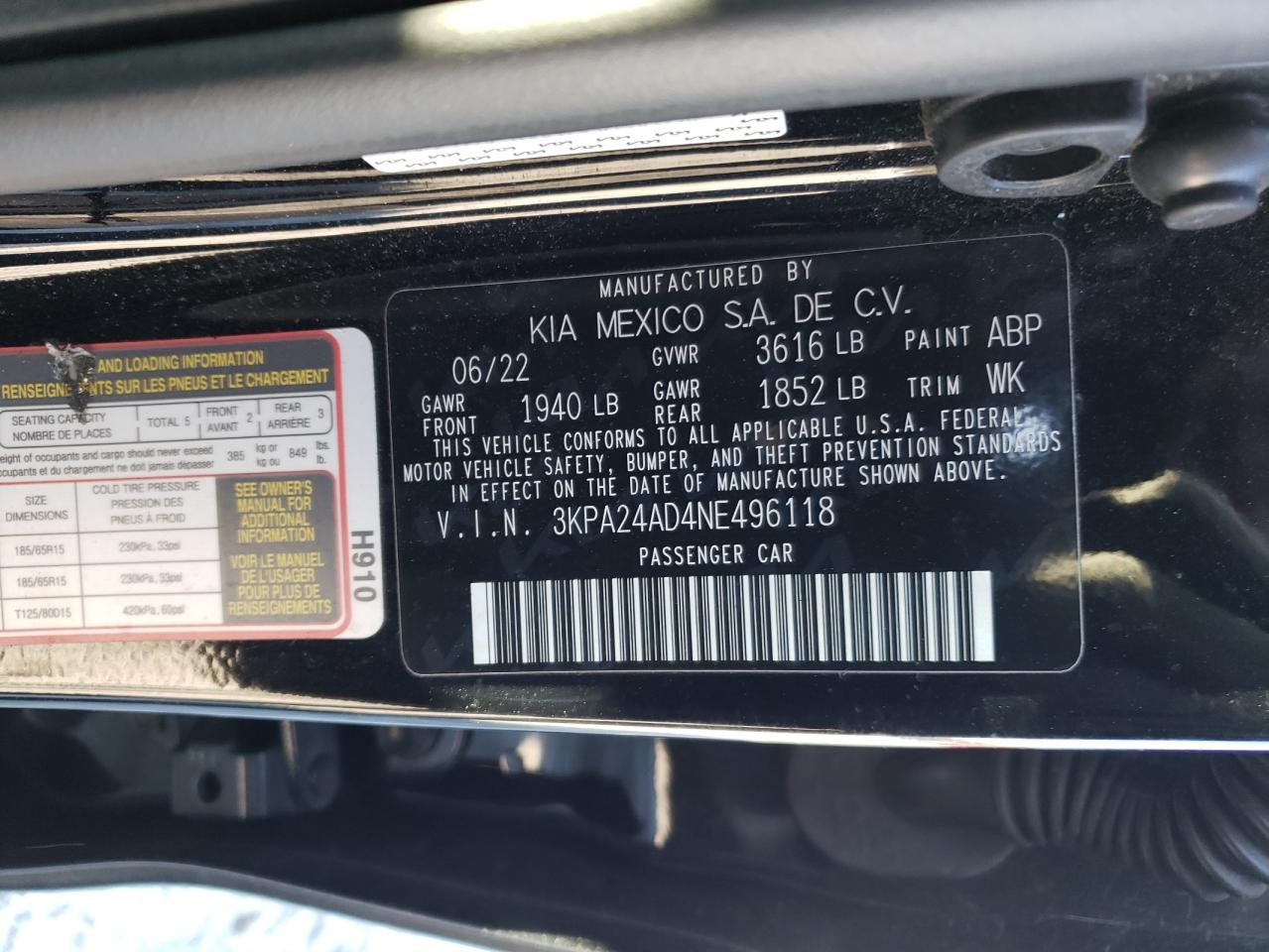 2022 Kia Rio - Image 13